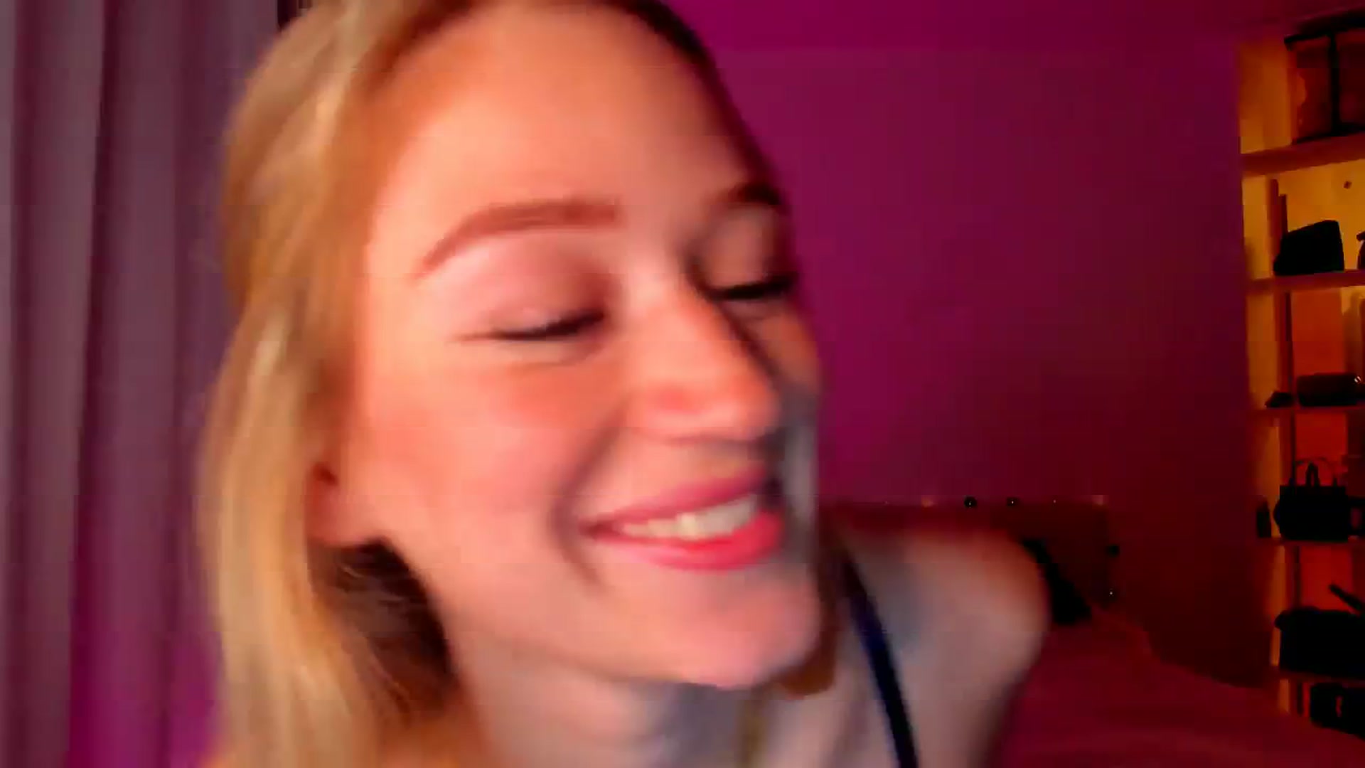Gallery image thumbnail from CheckmyPeach's myfreecams stream on, 05/24/2024, 20:25 image 13 of 20