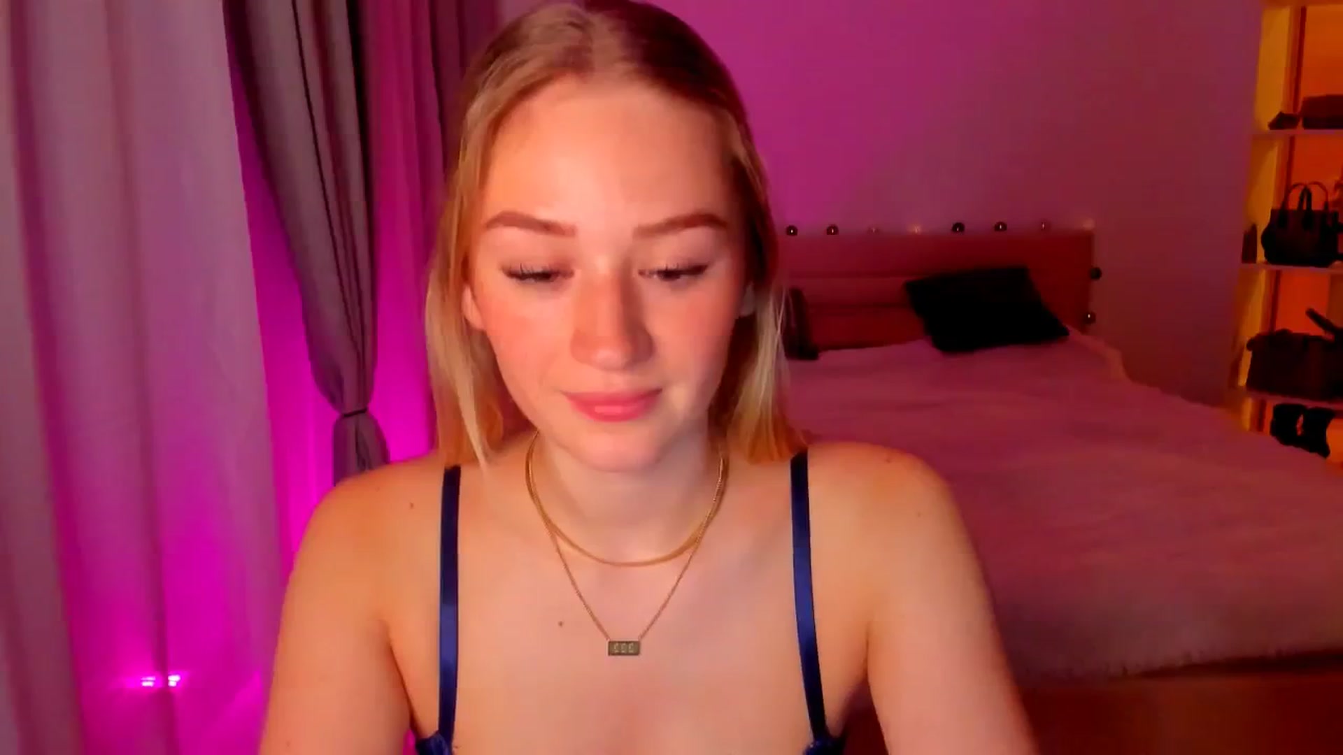 Gallery image thumbnail from CheckmyPeach's myfreecams stream on, 05/24/2024, 21:27 image 5 of 20