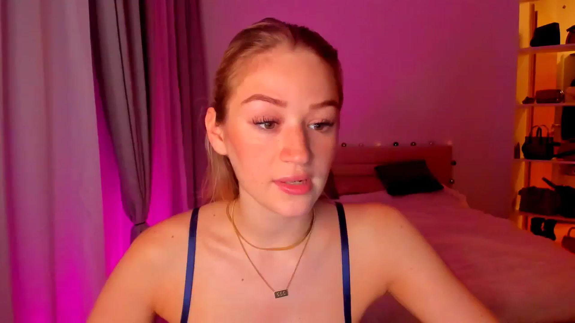 Gallery image thumbnail from CheckmyPeach's myfreecams stream on, 05/24/2024, 21:27 image 19 of 20