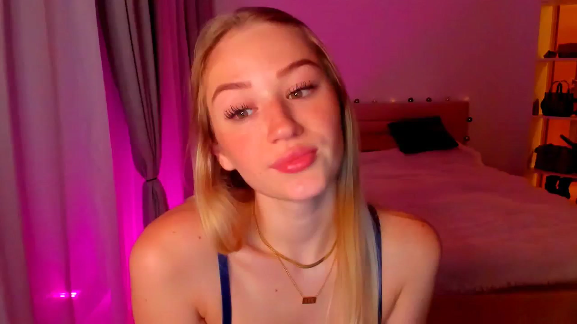 Gallery image thumbnail from CheckmyPeach's myfreecams stream on, 05/24/2024, 21:27 image 1 of 20