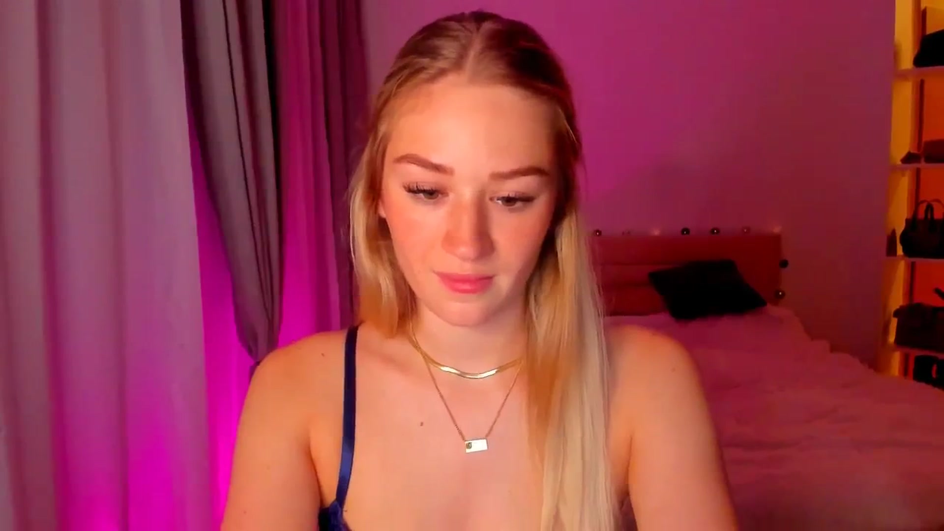 Gallery image thumbnail from CheckmyPeach's myfreecams stream on, 05/24/2024, 23:14 image 9 of 20