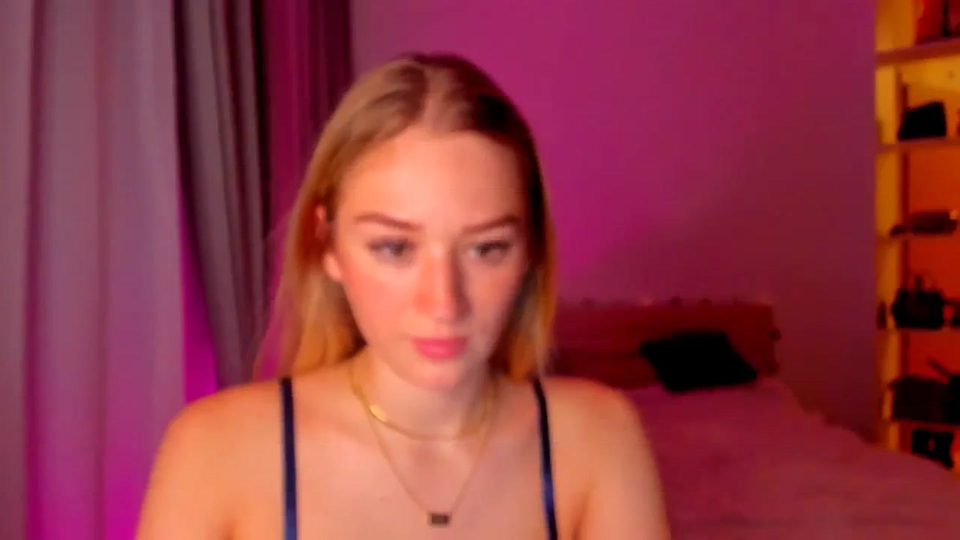 Gallery image thumbnail from CheckmyPeach's myfreecams stream on, 05/24/2024, 23:14 image 16 of 20