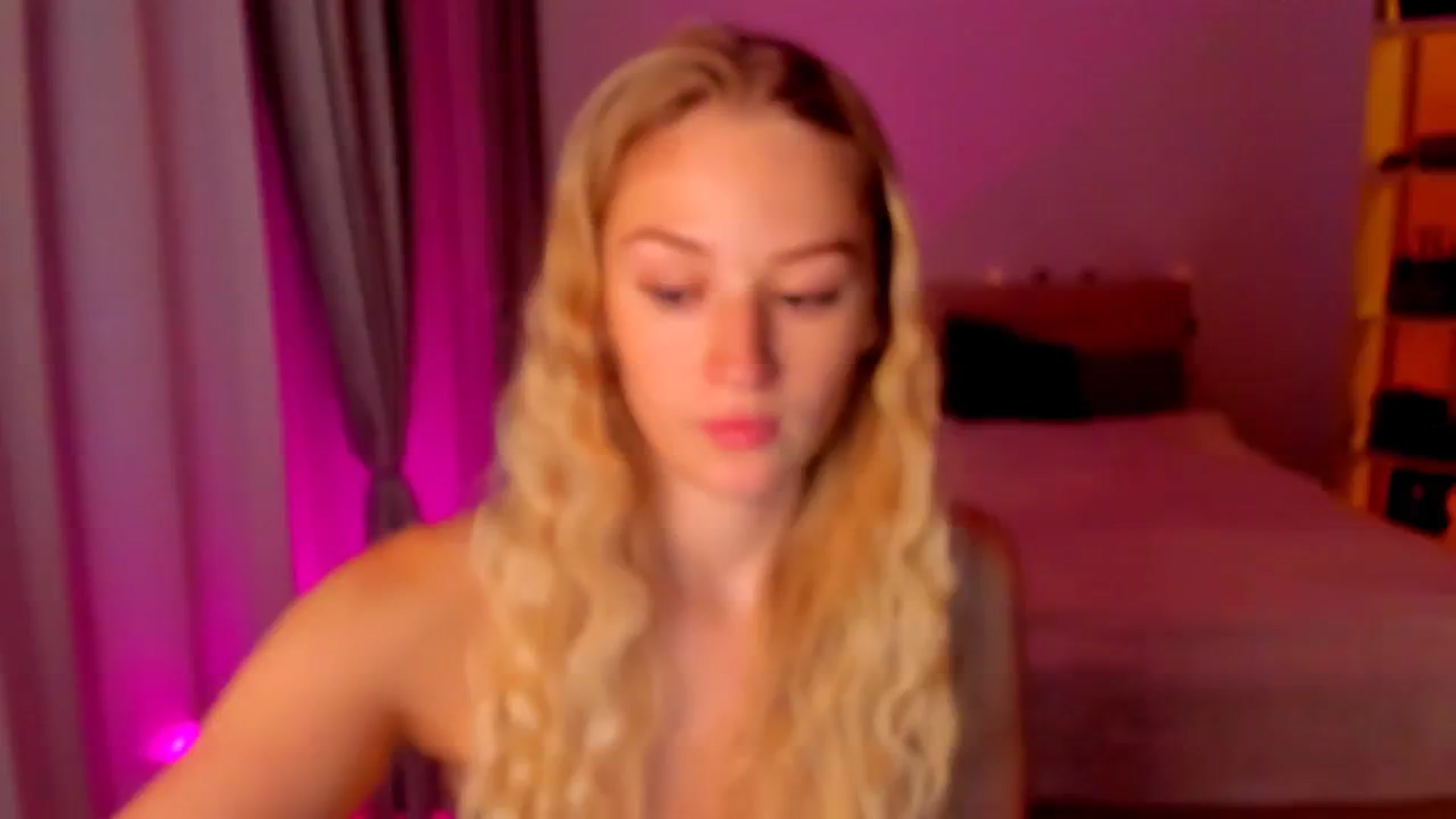 Gallery image thumbnail from CheckmyPeach's myfreecams stream on, 05/26/2024, 17:02 image 13 of 20