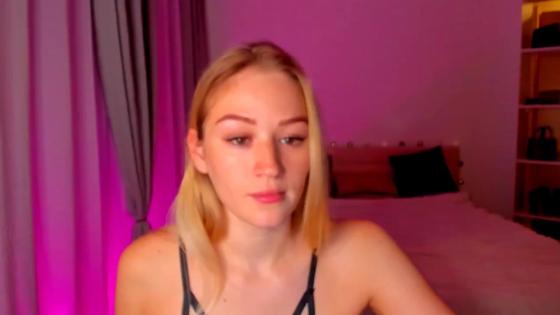 Gallery image thumbnail from CheckmyPeach's myfreecams stream on, 05/31/2024, 20:30 image 9 of 20
