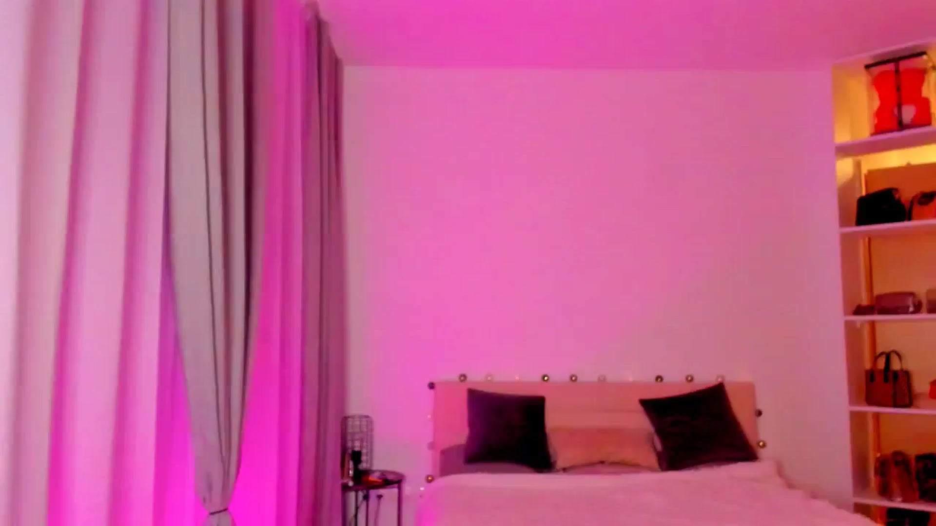 Gallery image thumbnail from CheckmyPeach's myfreecams stream on, 05/31/2024, 20:35 image 9 of 20