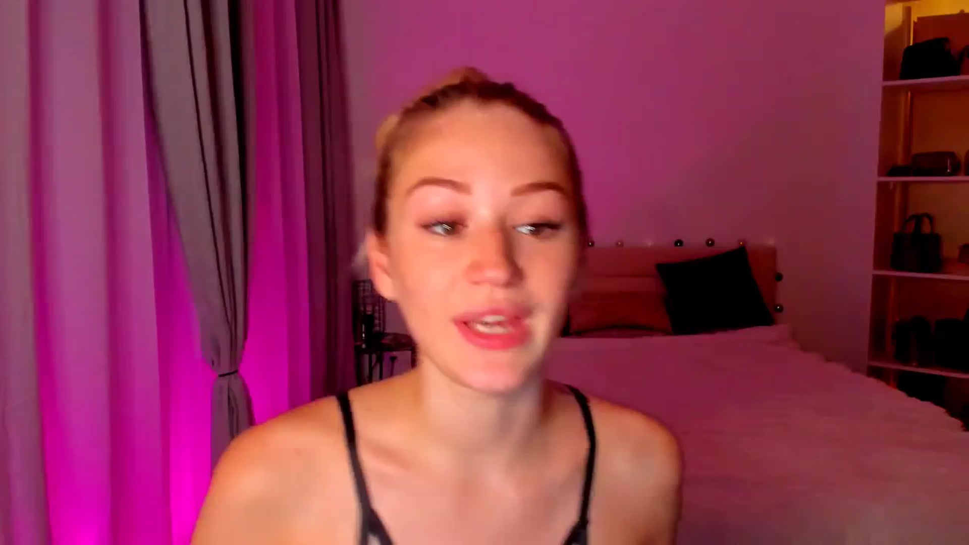 Gallery image thumbnail from CheckmyPeach's myfreecams stream on, 05/31/2024, 21:51 image 12 of 20