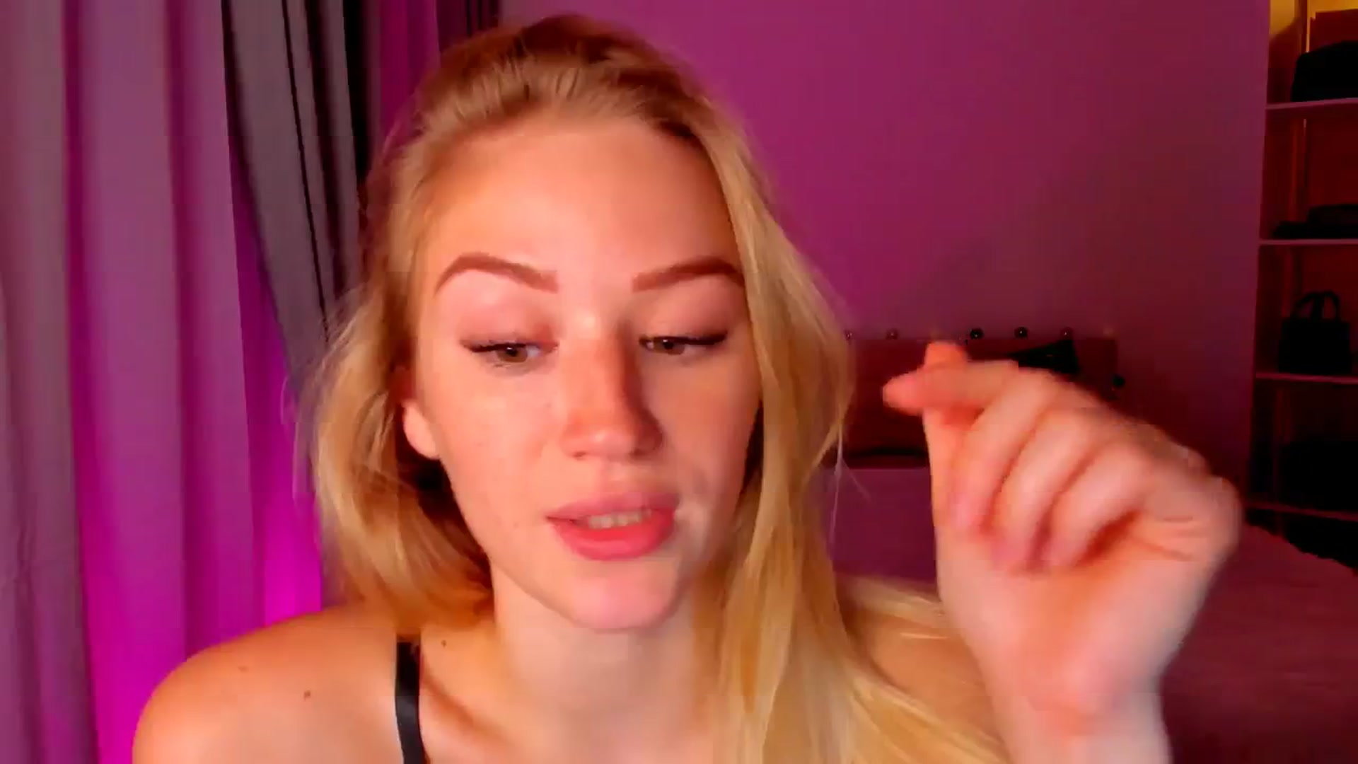 Gallery image thumbnail from CheckmyPeach's myfreecams stream on, 05/31/2024, 22:53 image 15 of 20