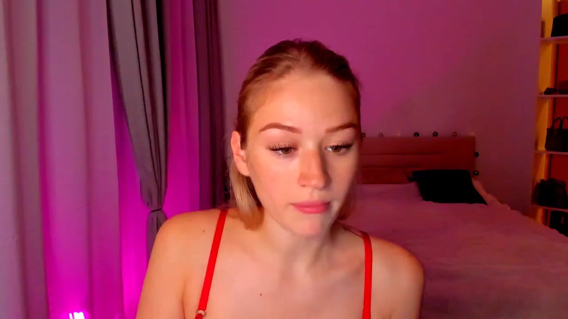 Gallery image thumbnail from CheckmyPeach's myfreecams stream on, 06/01/2024, 18:52 image 5 of 20