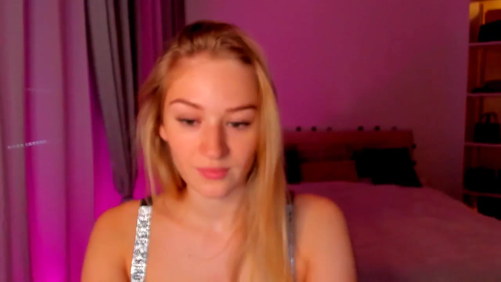 Gallery image thumbnail from CheckmyPeach's myfreecams stream on, 06/02/2024, 10:35 image 13 of 20