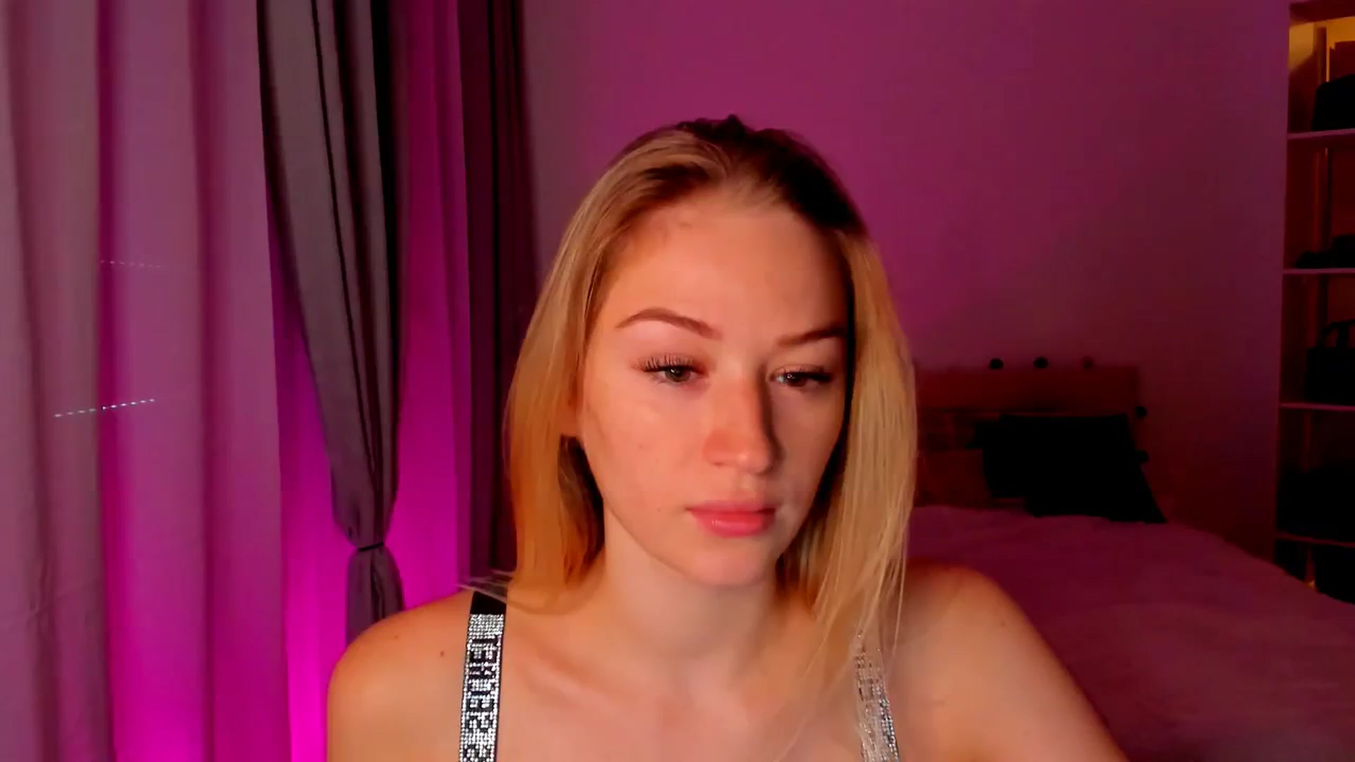 Gallery image thumbnail from CheckmyPeach's myfreecams stream on, 06/02/2024, 10:35 image 1 of 20