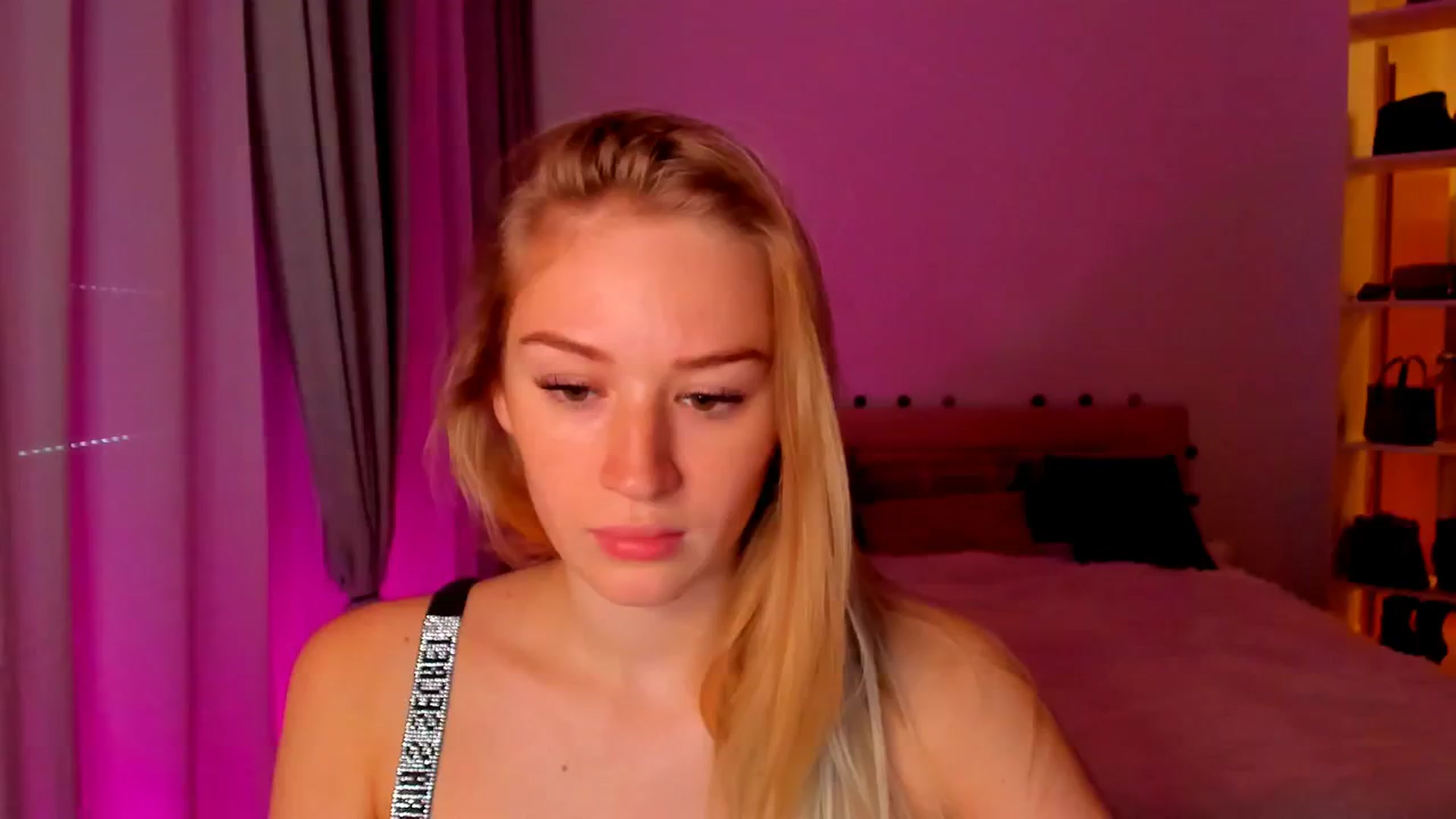 Gallery image thumbnail from CheckmyPeach's myfreecams stream on, 06/02/2024, 10:54 image 11 of 20