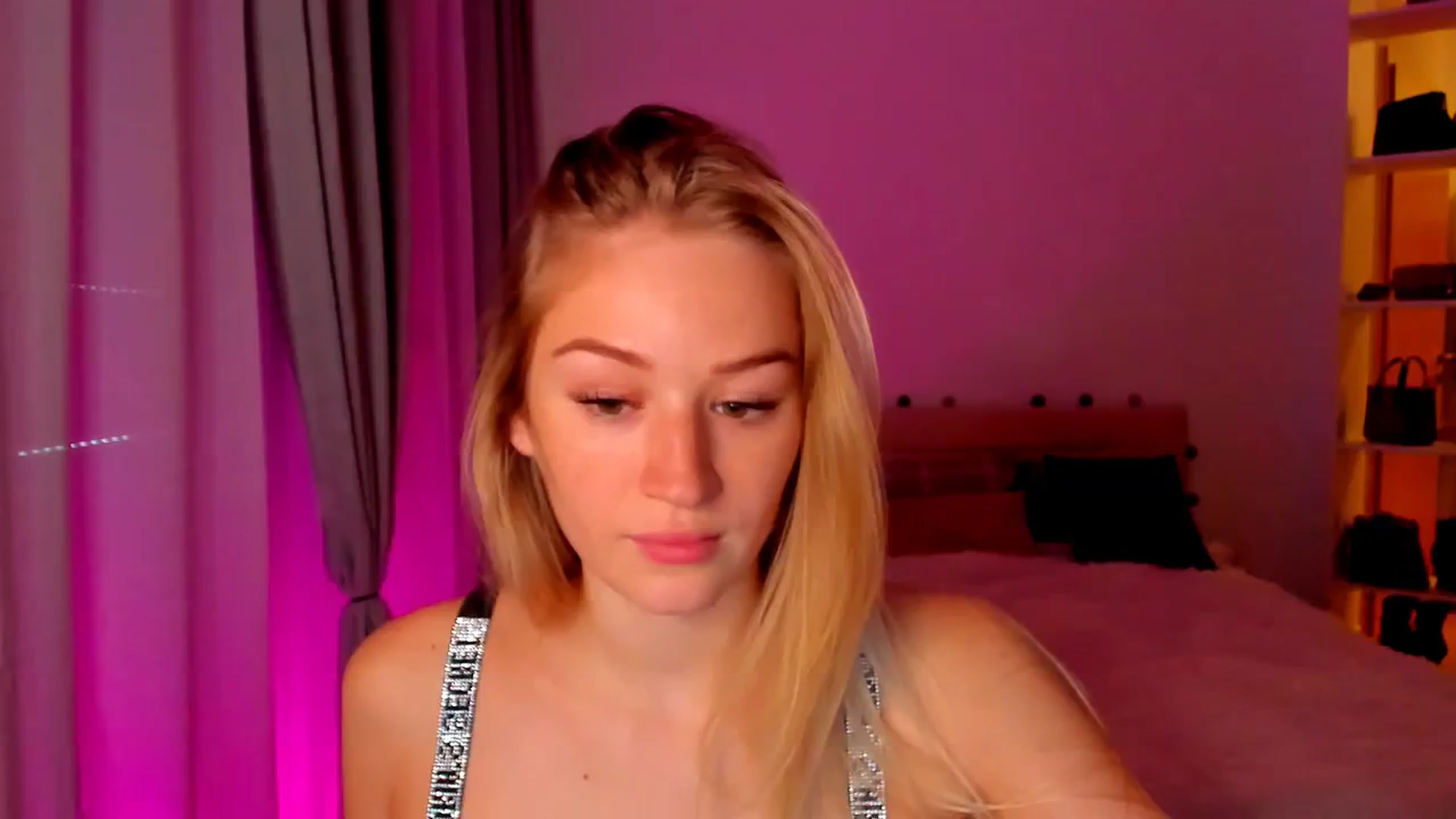 Gallery image thumbnail from CheckmyPeach's myfreecams stream on, 06/02/2024, 10:54 image 15 of 20