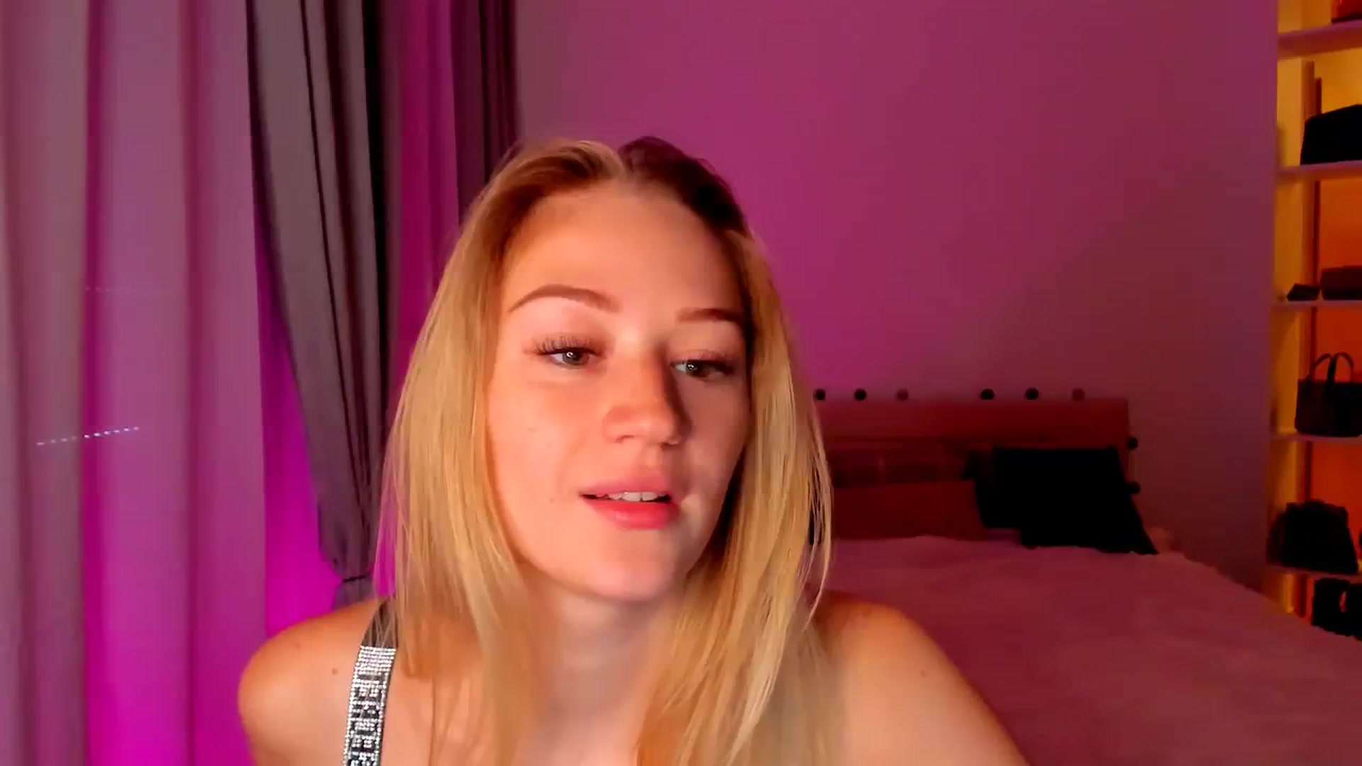 Gallery image thumbnail from CheckmyPeach's myfreecams stream on, 06/02/2024, 11:54 image 5 of 20