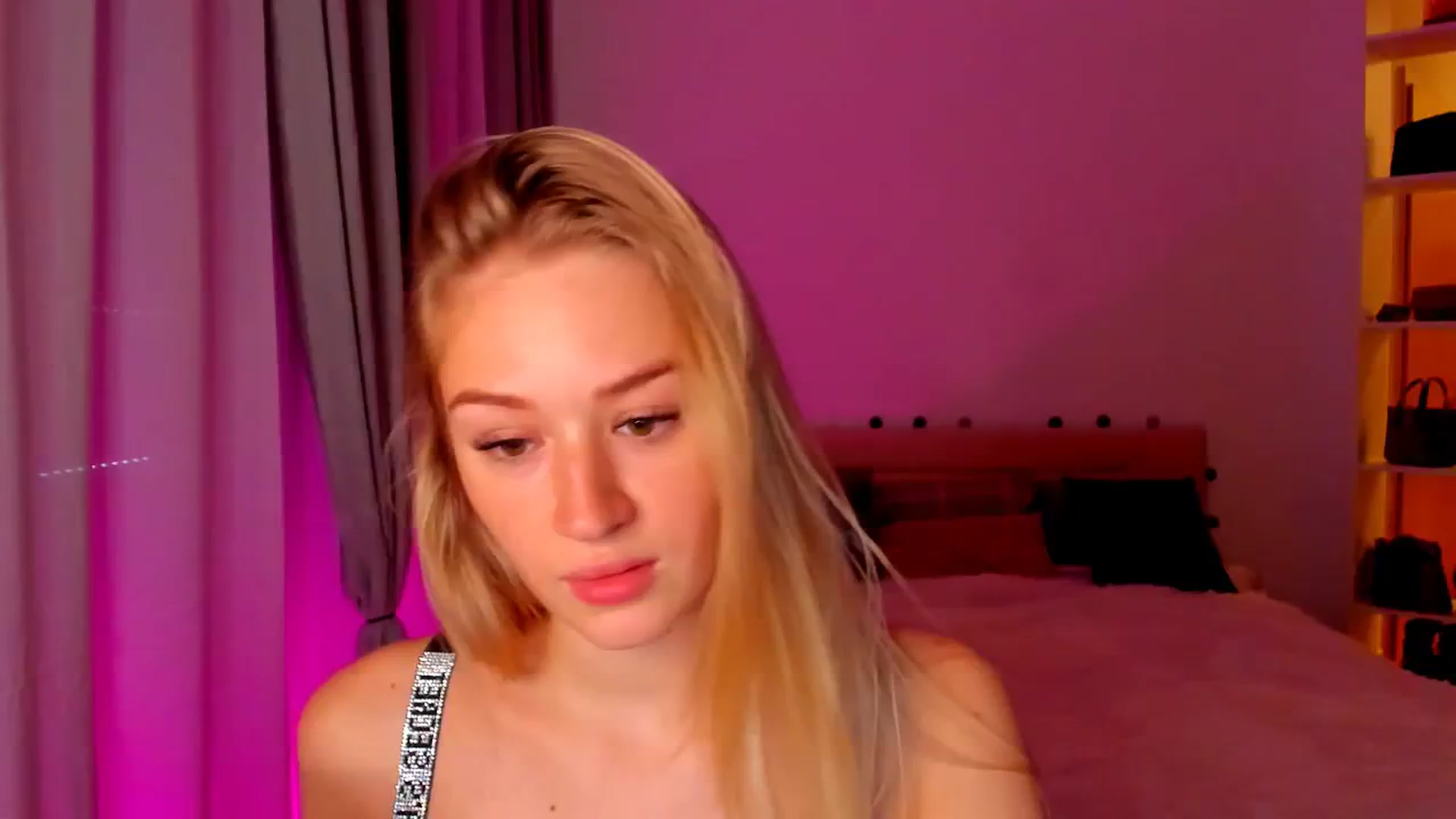 Gallery image thumbnail from CheckmyPeach's myfreecams stream on, 06/02/2024, 11:54 image 4 of 20