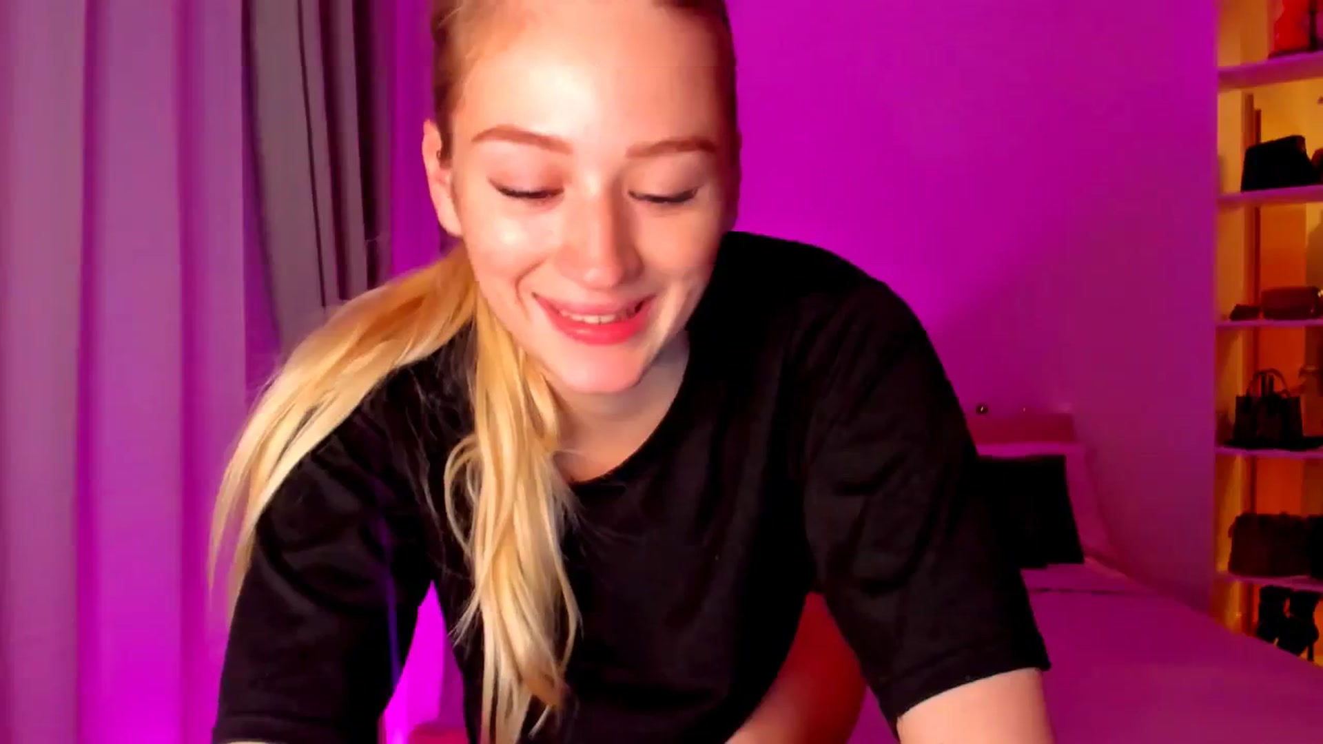 Gallery image thumbnail from CheckmyPeach's myfreecams stream on, 06/05/2024, 02:28 image 4 of 20