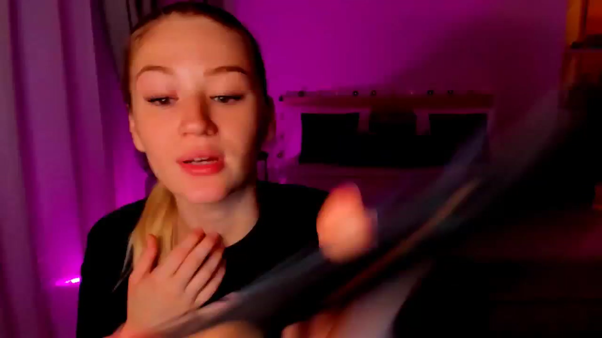 Gallery image thumbnail from CheckmyPeach's myfreecams stream on, 06/05/2024, 03:00 image 7 of 20