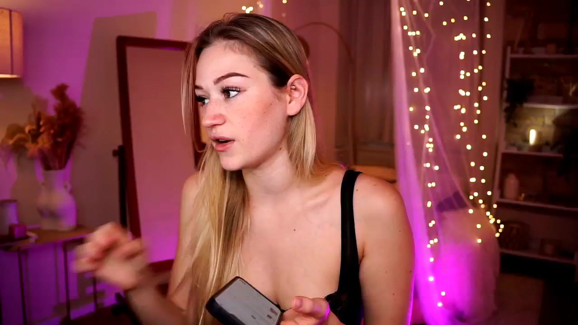 Gallery image thumbnail from CheckmyPeach's myfreecams stream on, 06/06/2024, 05:56 image 1 of 20
