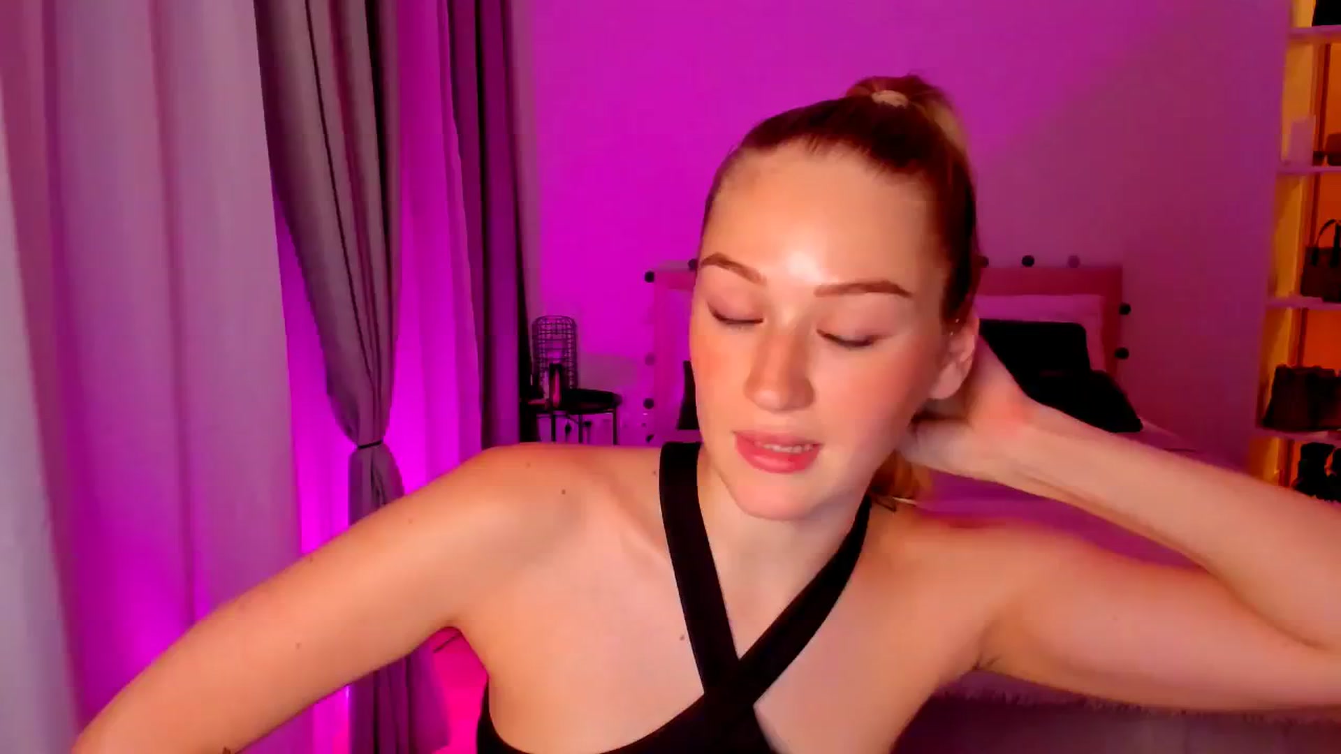 Gallery image thumbnail from CheckmyPeach's myfreecams stream on, 06/08/2024, 20:06 image 2 of 20