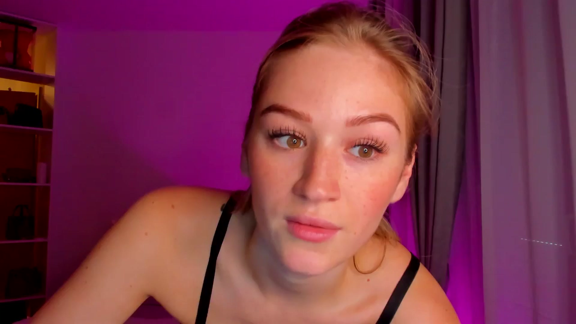 Gallery image thumbnail from CheckmyPeach's myfreecams stream on, 06/09/2024, 16:52 image 5 of 20