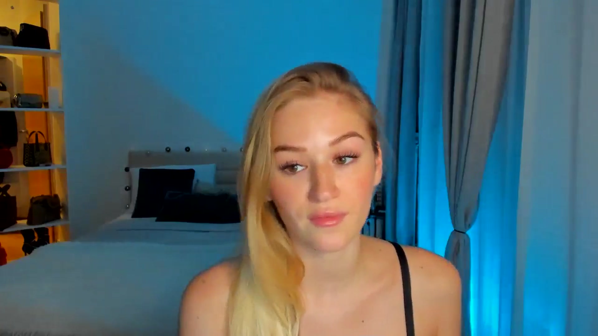 Gallery image thumbnail from CheckmyPeach's myfreecams stream on, 06/09/2024, 17:37 image 19 of 20