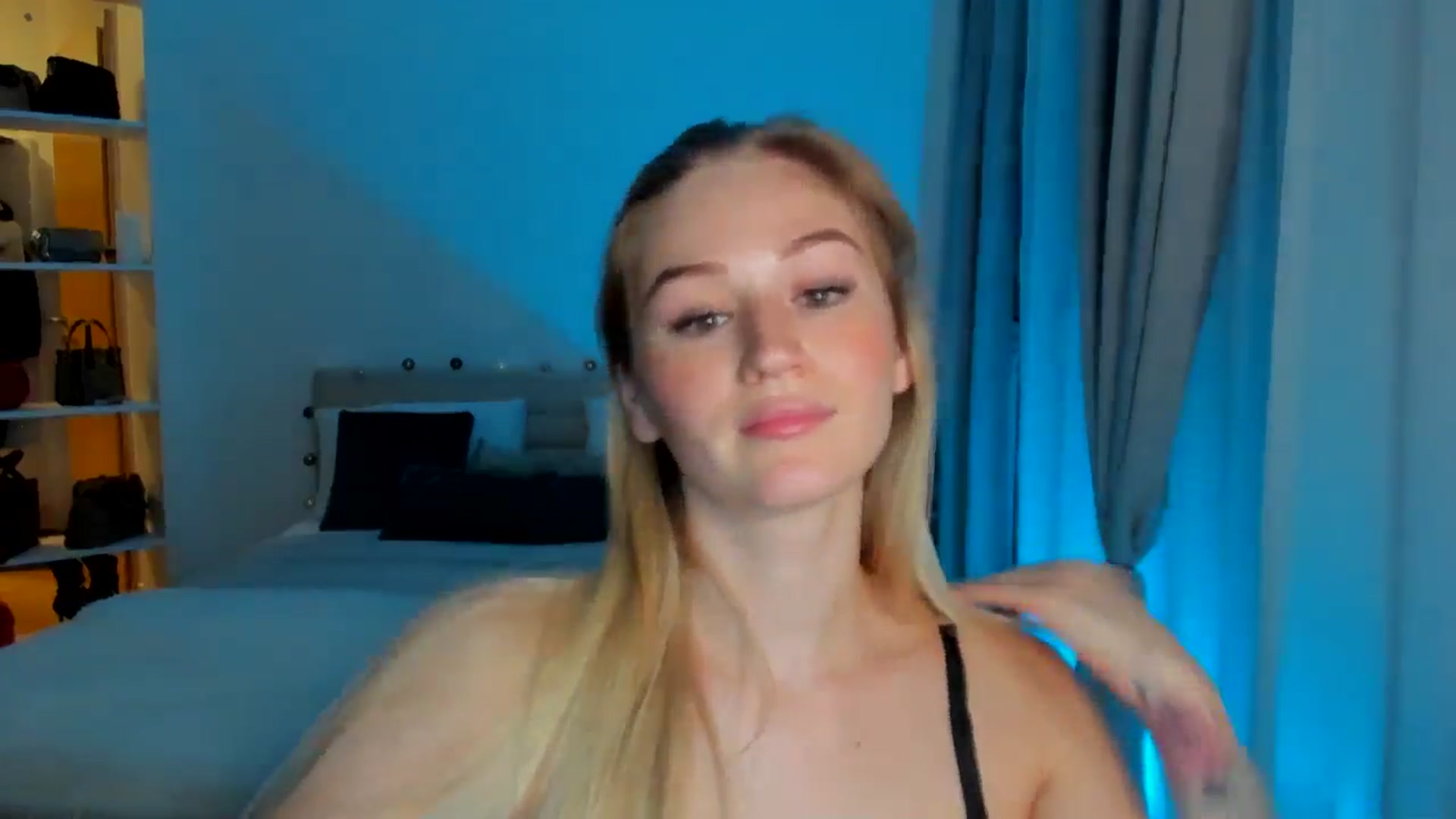 Gallery image thumbnail from CheckmyPeach's myfreecams stream on, 06/09/2024, 17:37 image 18 of 20