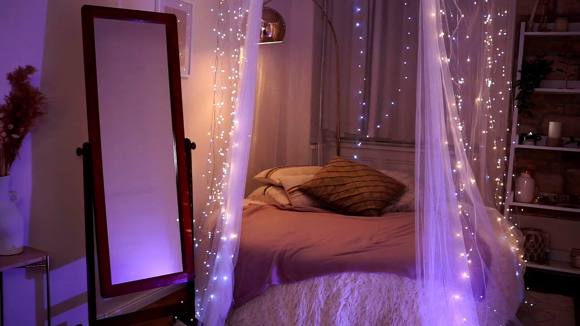 Gallery image thumbnail from CheckmyPeach's myfreecams stream on, 06/10/2024, 03:04 image 11 of 20