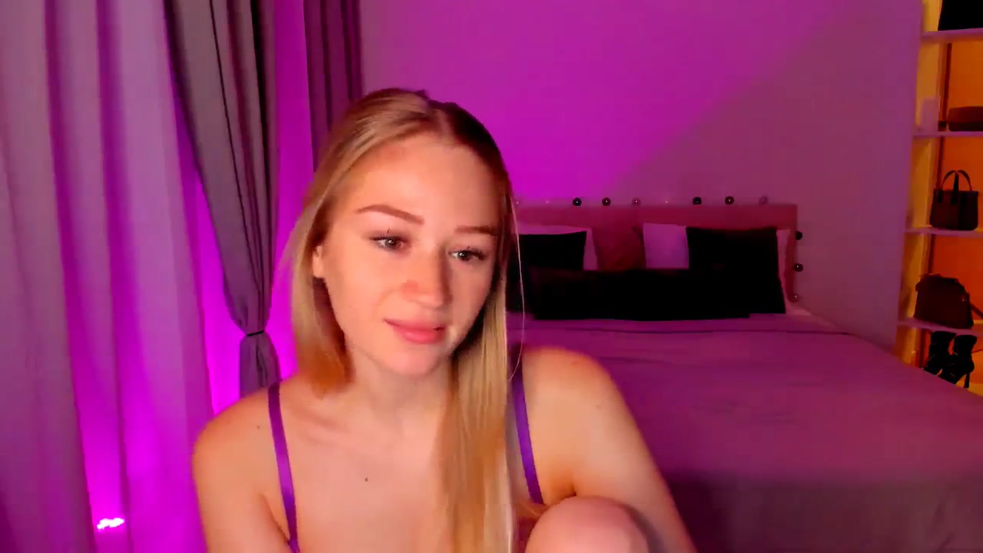 Gallery image thumbnail from CheckmyPeach's myfreecams stream on, 06/12/2024, 05:10 image 5 of 20