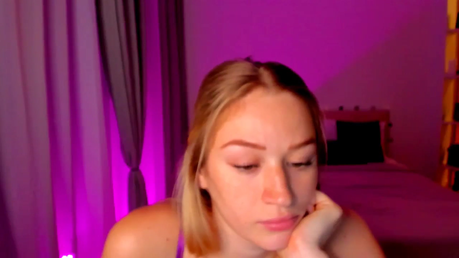 Gallery image thumbnail from CheckmyPeach's myfreecams stream on, 06/12/2024, 05:10 image 12 of 20