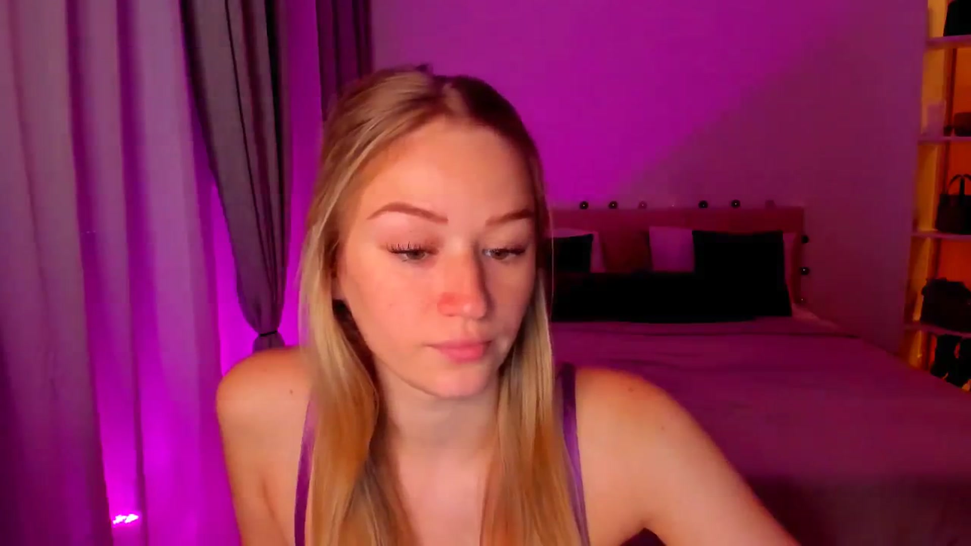 Gallery image thumbnail from CheckmyPeach's myfreecams stream on, 06/12/2024, 05:10 image 16 of 20