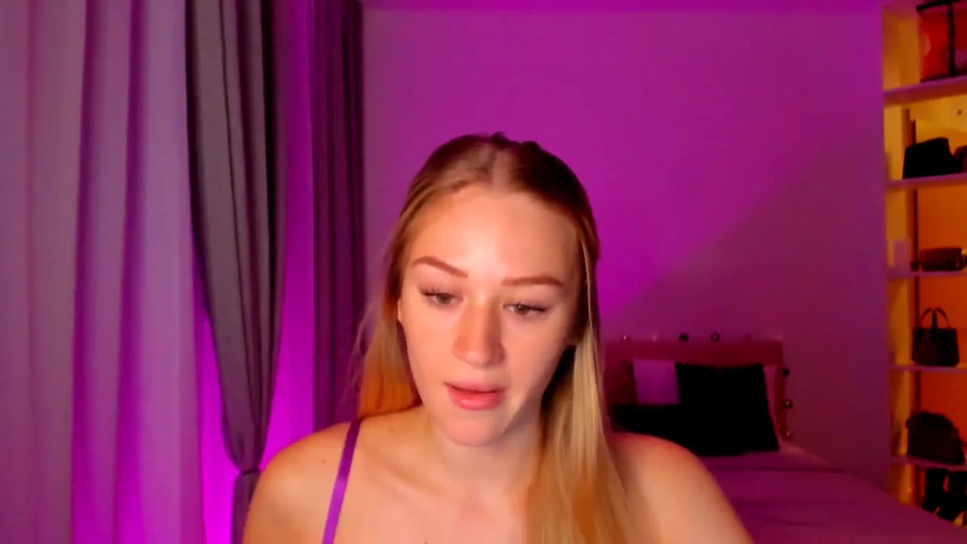 Gallery image thumbnail from CheckmyPeach's myfreecams stream on, 06/12/2024, 05:10 image 4 of 20
