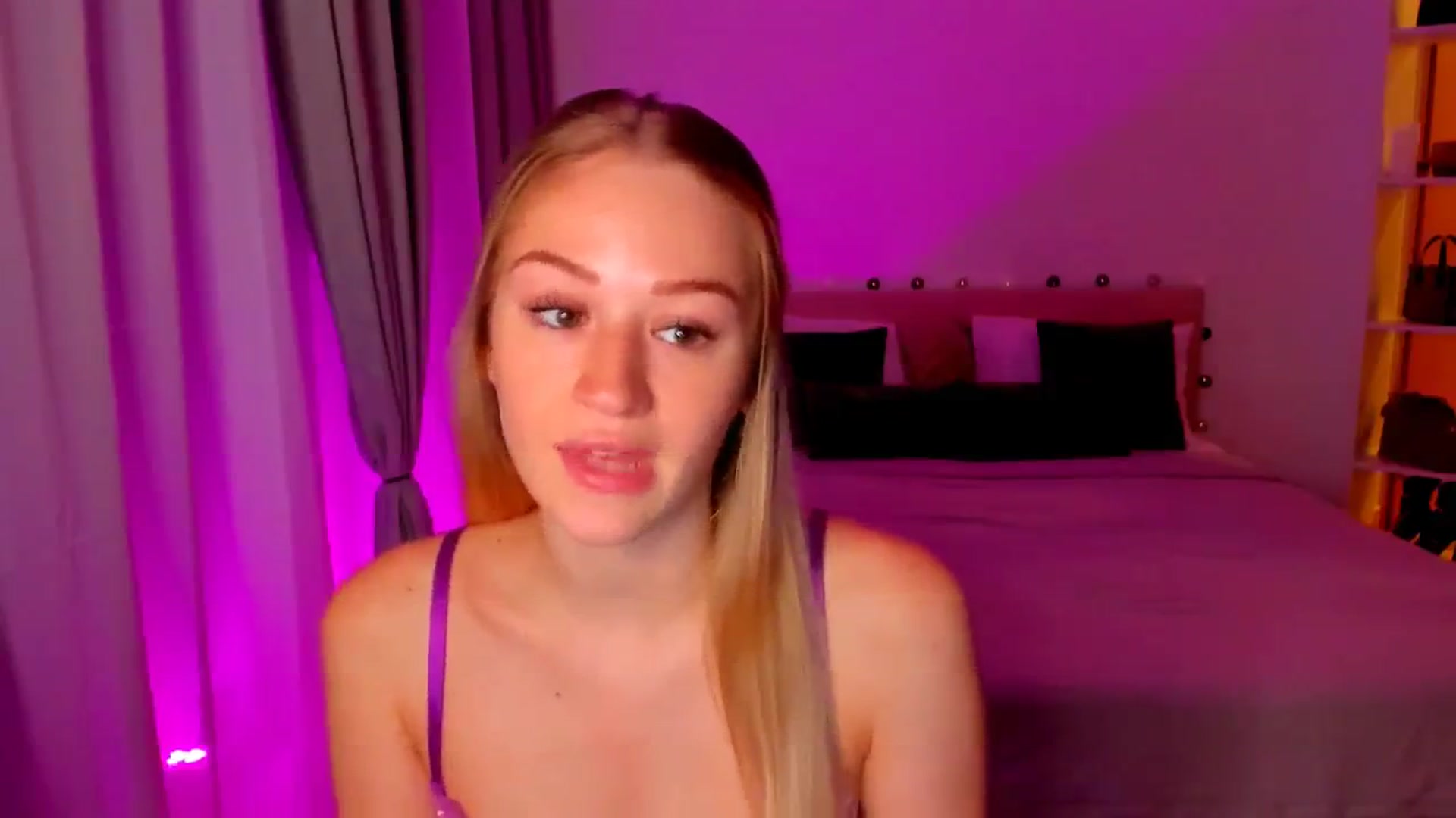 Gallery image thumbnail from CheckmyPeach's myfreecams stream on, 06/12/2024, 05:10 image 10 of 20