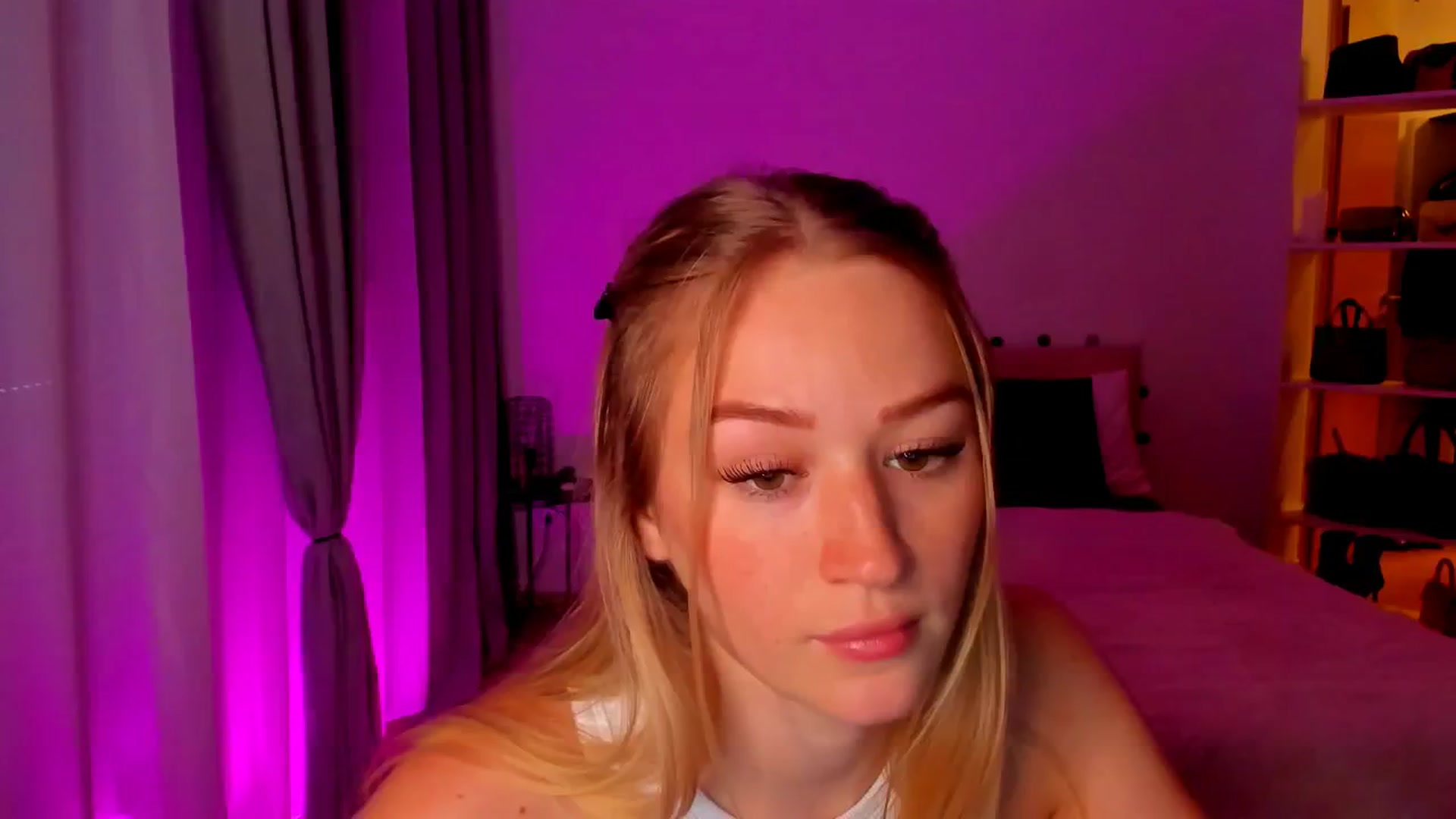 Gallery image thumbnail from CheckmyPeach's myfreecams stream on, 06/15/2024, 17:49 image 2 of 20