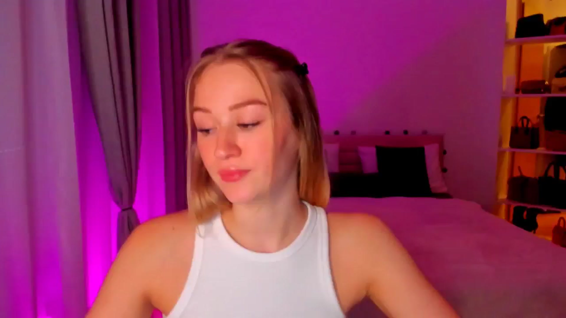 Gallery image thumbnail from CheckmyPeach's myfreecams stream on, 06/15/2024, 17:49 image 17 of 20