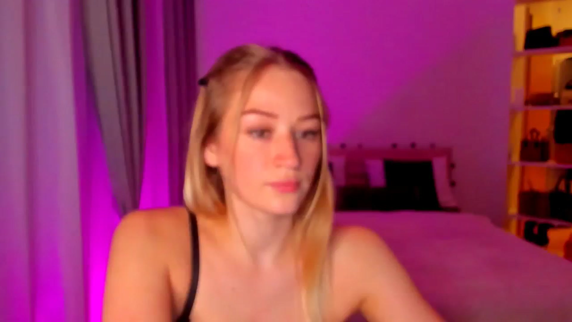 Gallery image thumbnail from CheckmyPeach's myfreecams stream on, 06/15/2024, 18:27 image 14 of 20