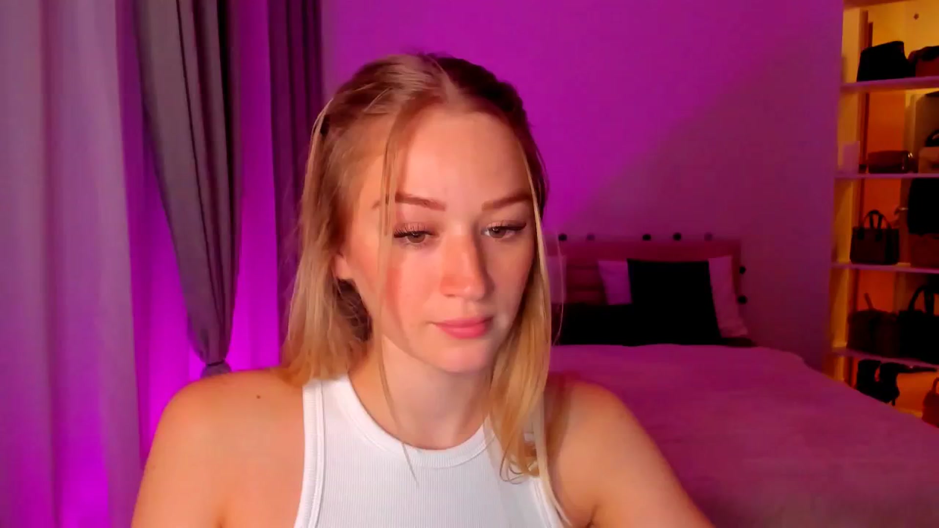 Gallery image thumbnail from CheckmyPeach's myfreecams stream on, 06/15/2024, 18:27 image 9 of 20