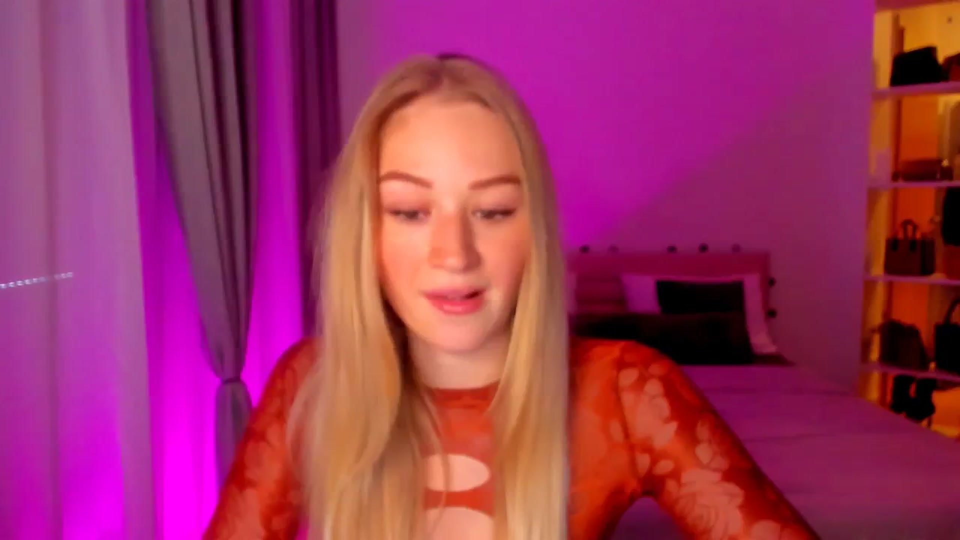 Gallery image thumbnail from CheckmyPeach's myfreecams stream on, 06/16/2024, 14:45 image 2 of 20