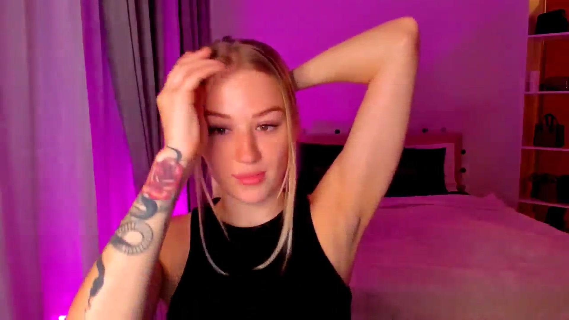 Gallery image thumbnail from CheckmyPeach's myfreecams stream on, 06/21/2024, 04:29 image 14 of 20