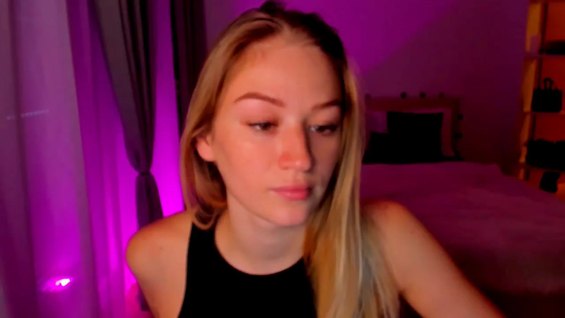 Gallery image thumbnail from CheckmyPeach's myfreecams stream on, 06/21/2024, 08:23 image 5 of 20