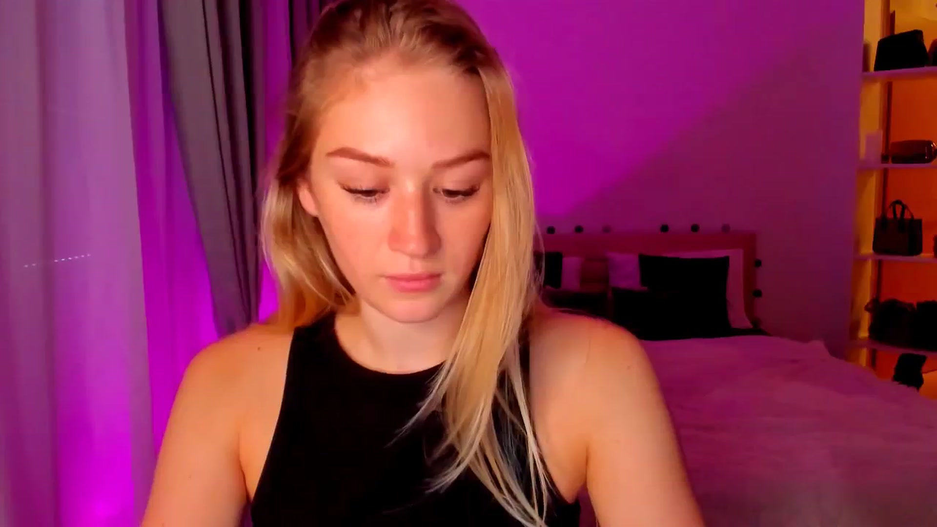 Gallery image thumbnail from CheckmyPeach's myfreecams stream on, 06/21/2024, 08:23 image 8 of 20