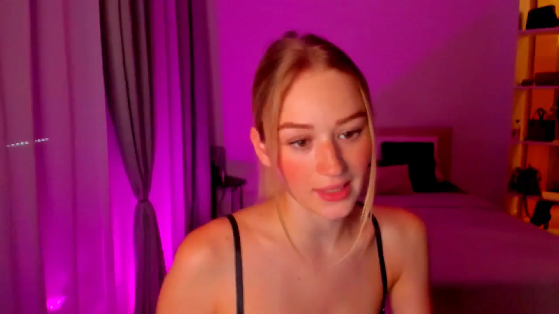 Gallery image thumbnail from CheckmyPeach's myfreecams stream on, 07/07/2024, 14:44 image 10 of 20