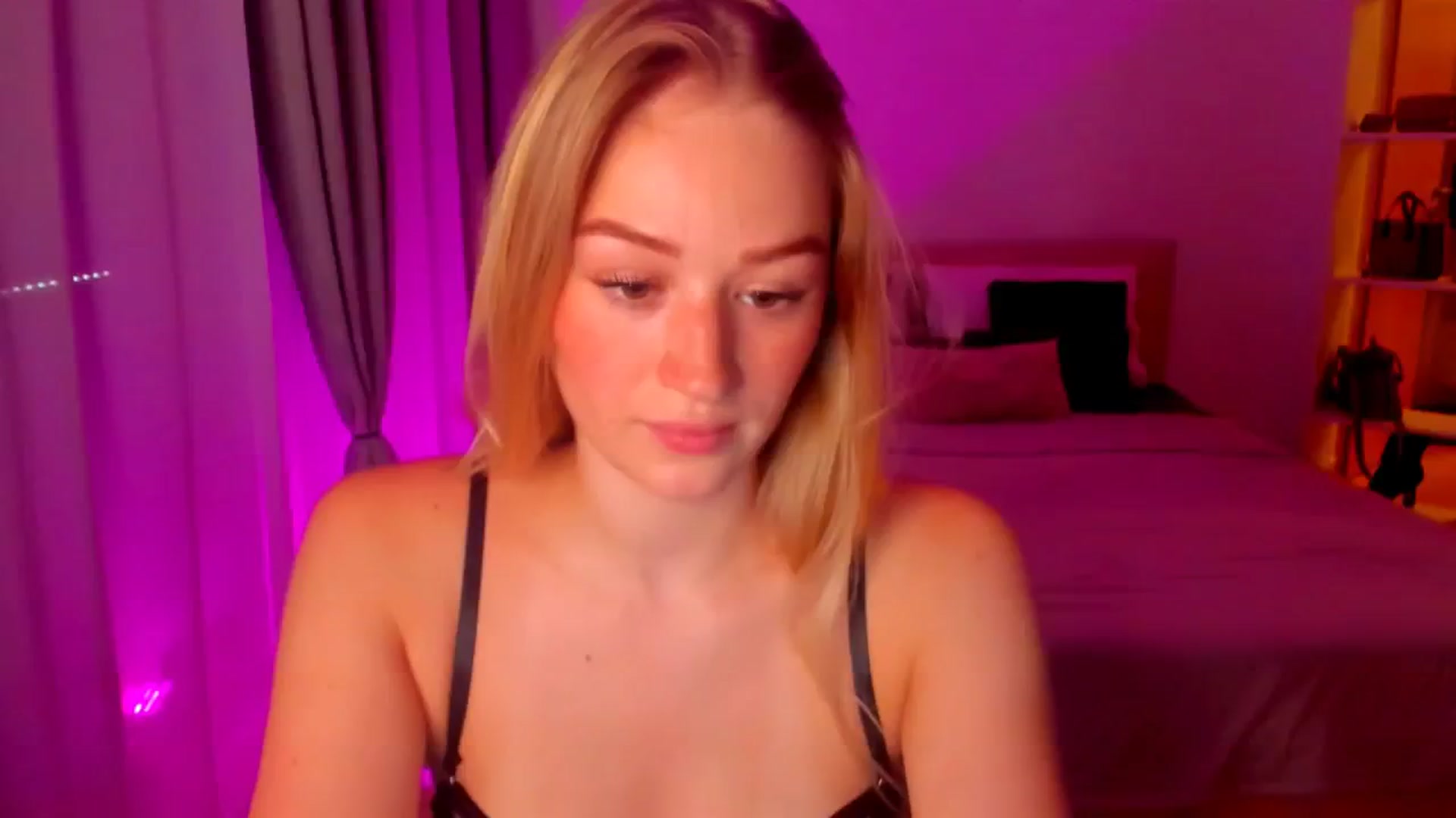 Gallery image thumbnail from CheckmyPeach's myfreecams stream on, 07/07/2024, 15:54 image 5 of 20