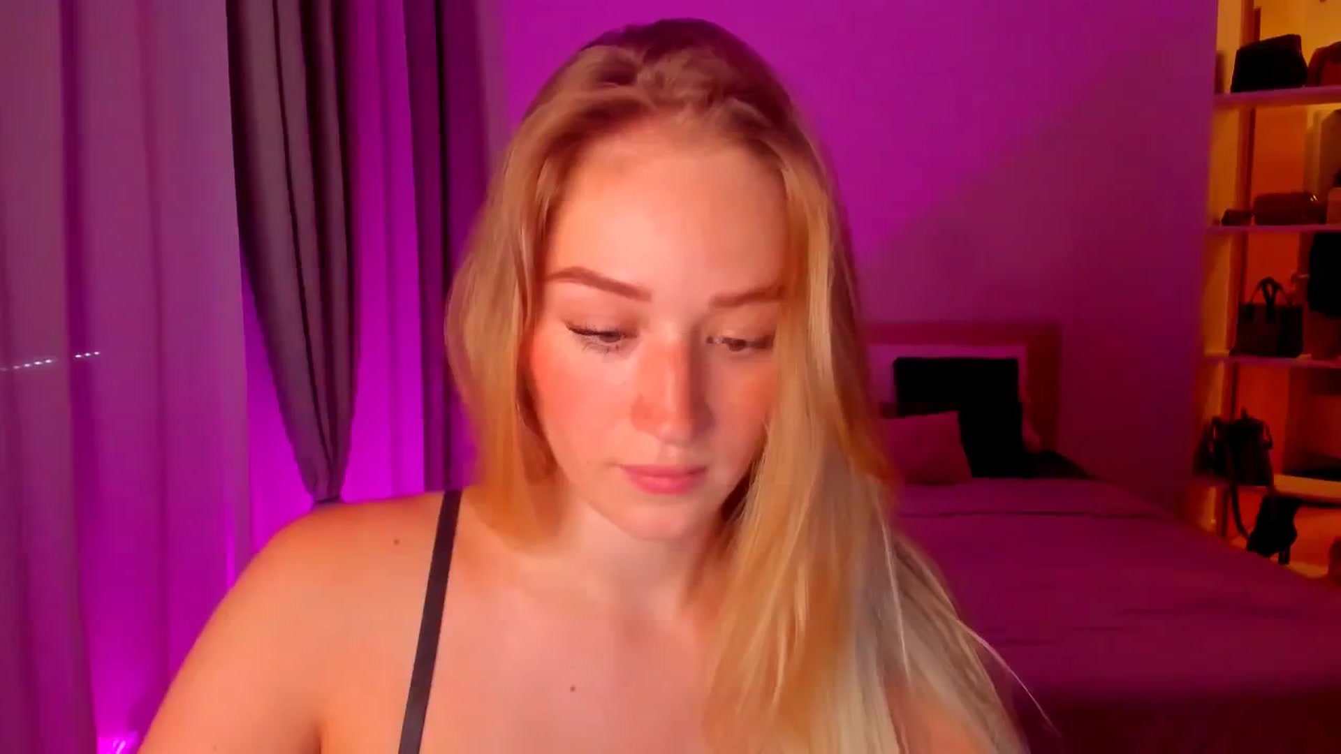 Gallery image thumbnail from CheckmyPeach's myfreecams stream on, 07/07/2024, 15:54 image 7 of 20