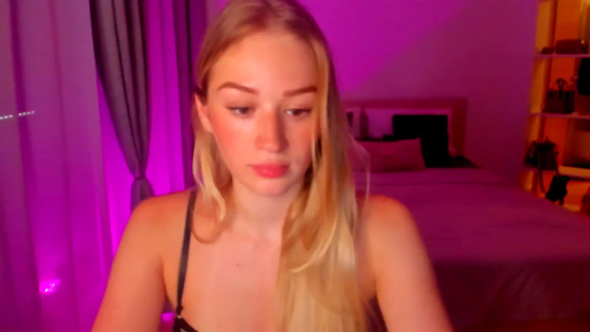 Gallery image thumbnail from CheckmyPeach's myfreecams stream on, 07/07/2024, 15:54 image 2 of 20