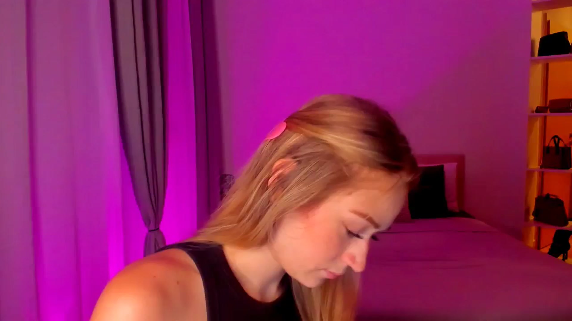 Gallery image thumbnail from CheckmyPeach's myfreecams stream on, 07/10/2024, 04:21 image 4 of 20