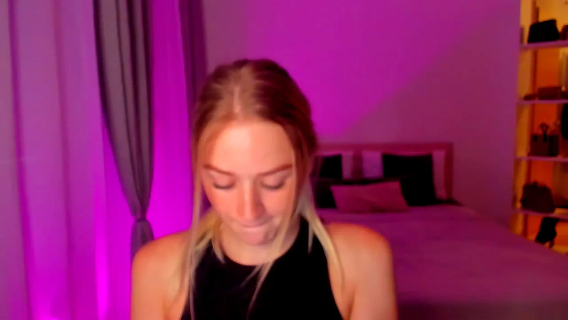 Gallery image thumbnail from CheckmyPeach's myfreecams stream on, 07/10/2024, 05:29 image 18 of 20