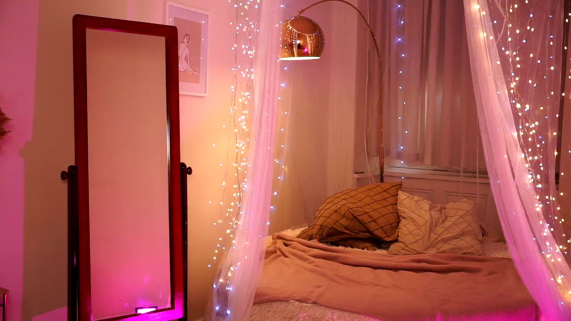 Gallery image thumbnail from CheckmyPeach's myfreecams stream on, 07/17/2024, 04:56 image 4 of 20