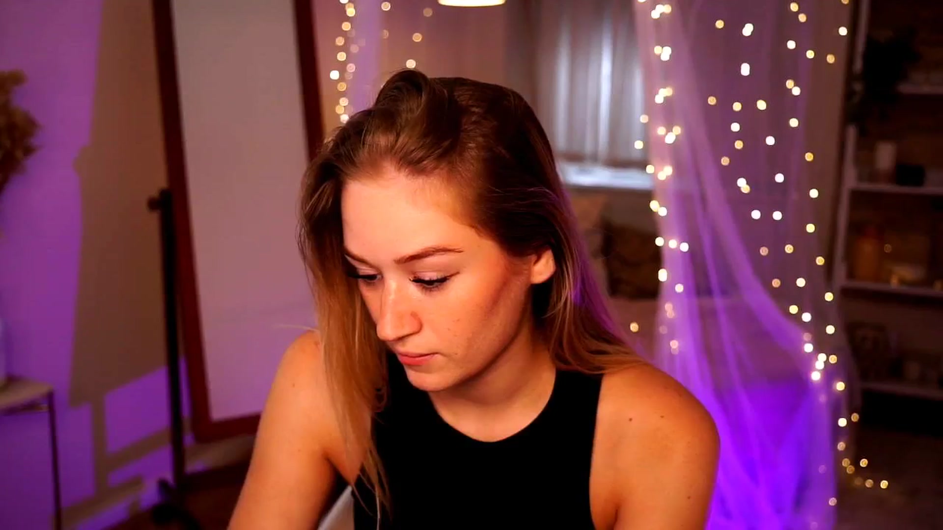 Gallery image thumbnail from CheckmyPeach's myfreecams stream on, 07/29/2024, 05:27 image 4 of 20