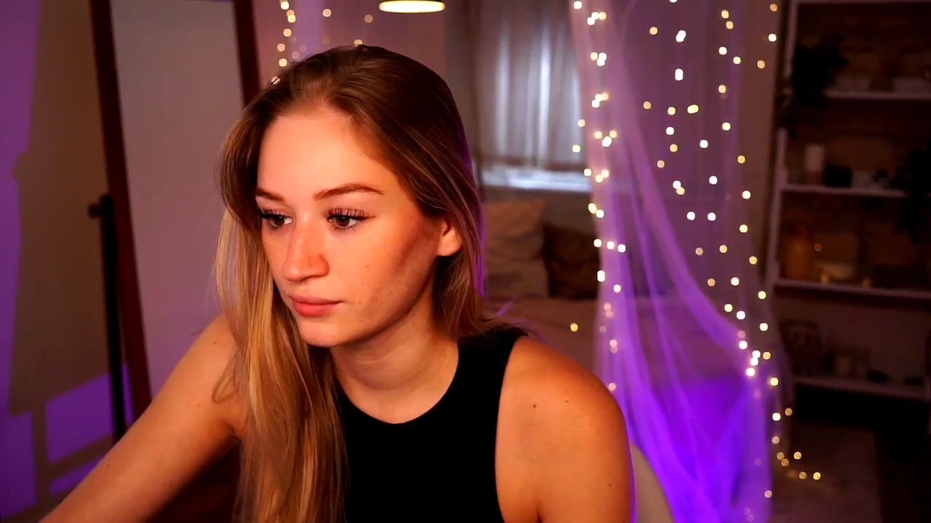 Gallery image thumbnail from CheckmyPeach's myfreecams stream on, 07/29/2024, 05:27 image 20 of 20