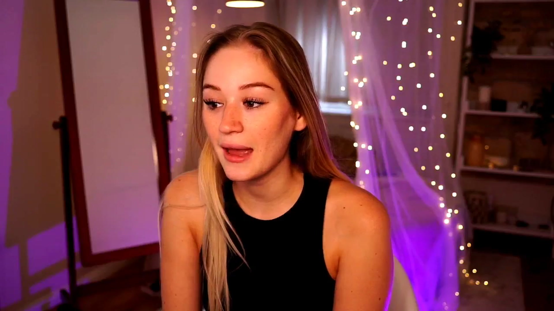 Gallery image thumbnail from CheckmyPeach's myfreecams stream on, 07/29/2024, 05:27 image 19 of 20