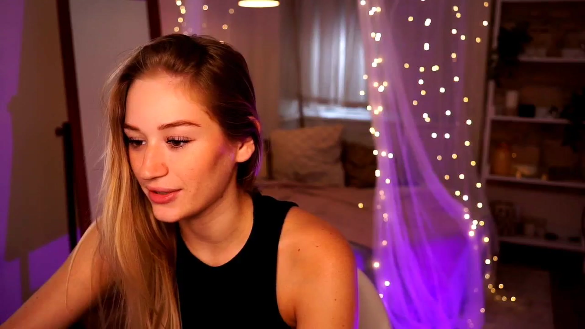 Gallery image thumbnail from CheckmyPeach's myfreecams stream on, 07/29/2024, 05:27 image 15 of 20